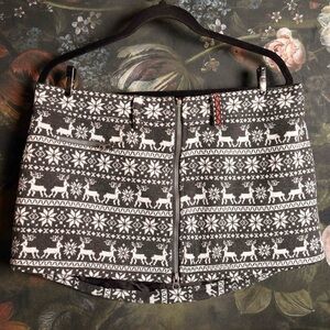 Skhoop reindeer fair isle printed zip-up mini skirt size XL excellent condition